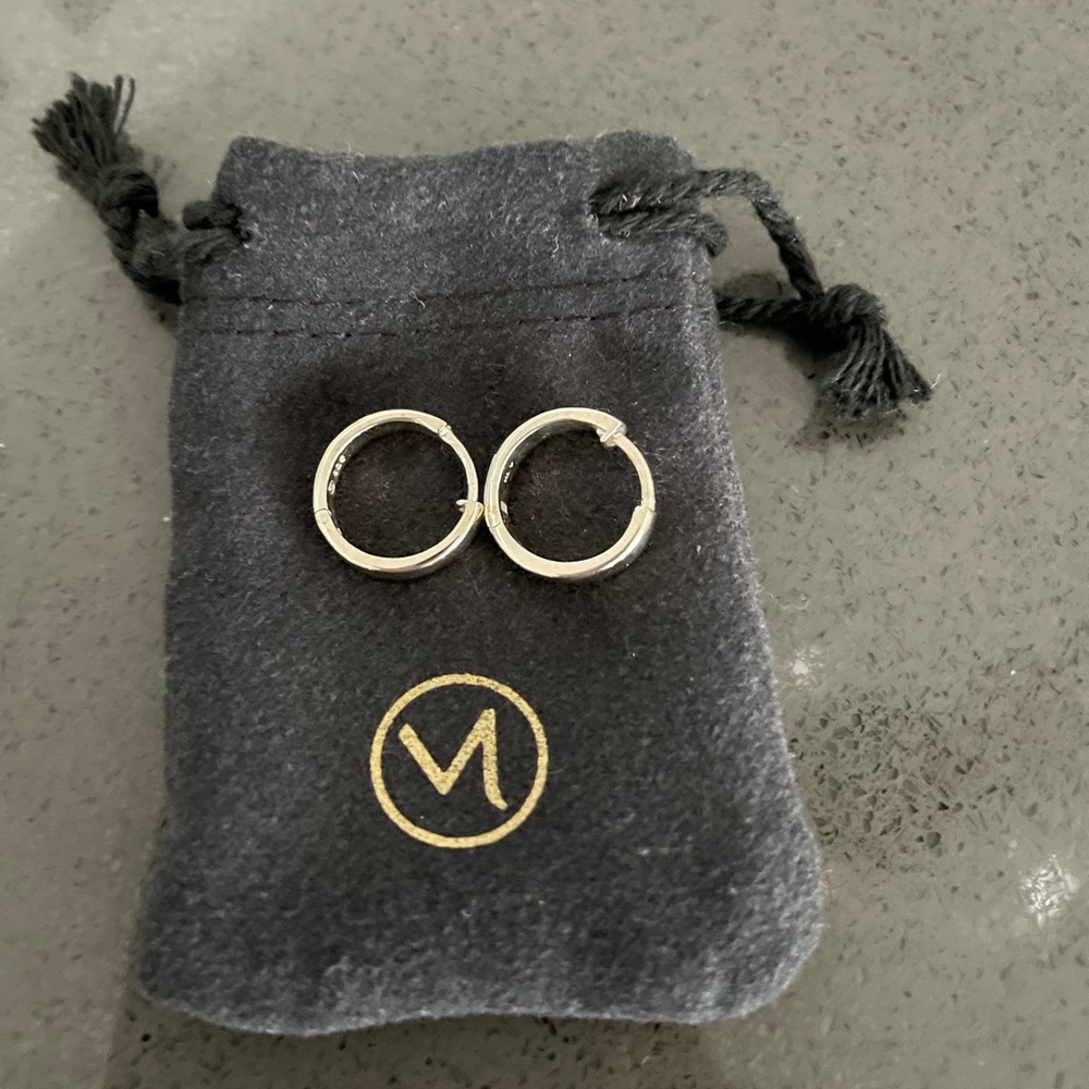 Mejuri Bold Small Hoops